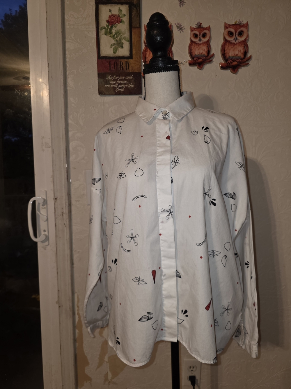 Zara Abstract Print Button Down in White & Red Size L